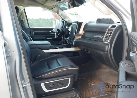 2022 Ram 1500 Laramie 4X4 6'4 Box z USA, uszkodzony, nr VIN 1C6SRFRT7NN194512